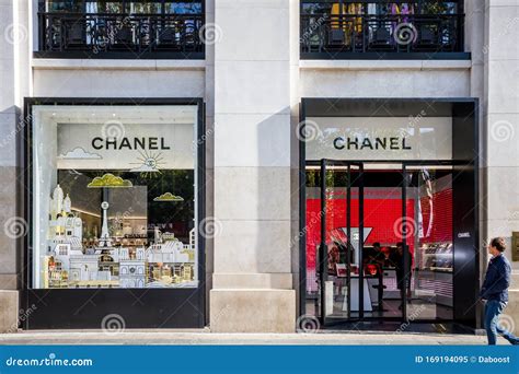 chanel parigi prezzi
